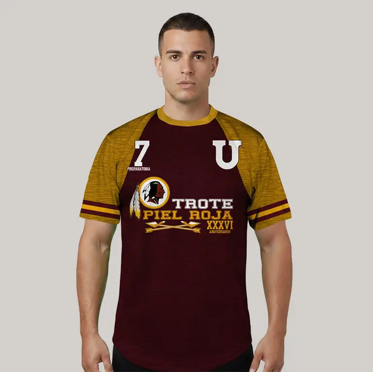 Playera deportiva sublimada de cuello redondo en tonos guinda y dorado, diseñada por Gears Armor para la Preparatoria 7 Puentes conmemorando el XXXVI aniversario del Trote Piel Roja