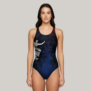 Traje de baño deportivo para mujer en tonos azul oscuro con diseño temático del Maratón Internacional de Acapulco, confeccionado por Gears Armor para competencia de natación