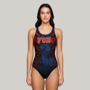 Traje de baño de competencia para mujer en tonos azul marino y rojo, diseño personalizado de Gears Armor para FOD con estilo atlético y corte ergonómico